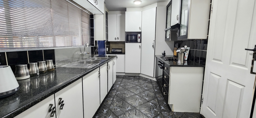 3 Bedroom Property for Sale in Vaalpark Free State